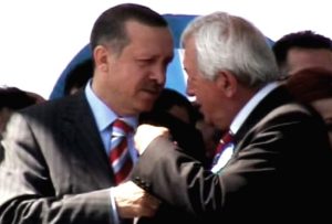 Türkiye’de ‘Cumhuriyetin 100. Yılında 100 İl’ çalışmasıyla ilgili bir gündem oluştuğunu belirten