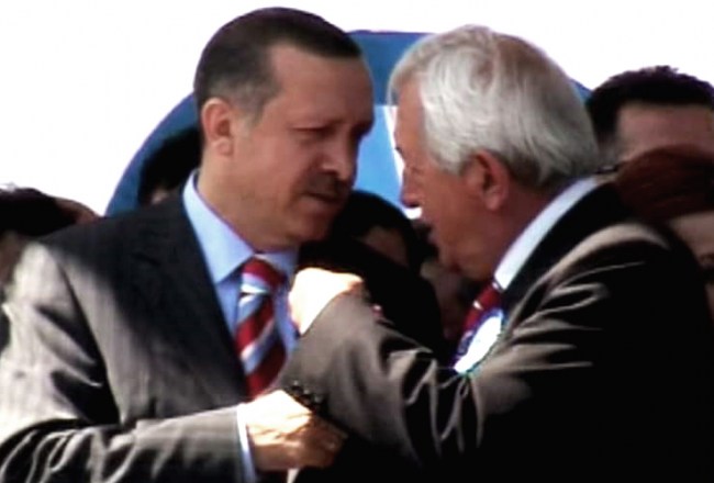 Türkiye’de ‘Cumhuriyetin 100. Yılında 100 İl’ çalışmasıyla ilgili bir gündem oluştuğunu belirten