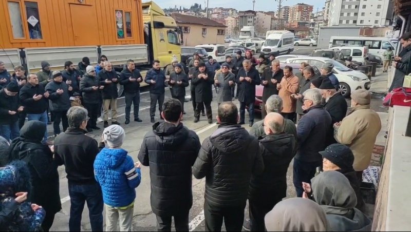 Karadeniz Ereğli’de, tüm Türkiye’de olduğu gibi kamu kurumları yanında sivil