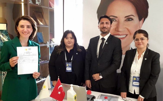 Op.Dr. Evrim Balbaloğlu, ‘Az Kaldı, Millet Bizi Çağırıyor’.. İYİ Parti Kdz. Ereğli İlçe Başkanlığı görevinden istifa derek seçim çalışmalarına