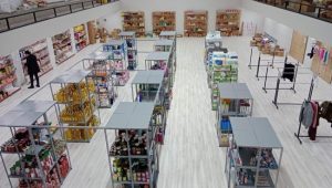 Depremzedeler ihtiyaçlarını karşılayabilirler Kdz.Ereğli Kaymakamlığı bünyesinde Ereğli Lisesi eski spor