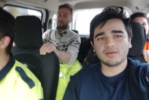 "Trafik Ekiplerimiz tarafından kimlik belgesini unutan 2 öğrencimizi Valiliğe oradan