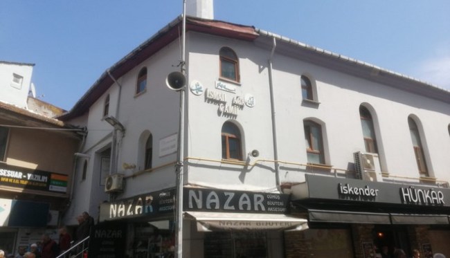 Karadeniz Ereğli Müftü Mahallesi çarşı içerisinde bulunan hatimle teravih namazı