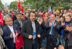 Millet İttifakı bileşenlerinden Gelecek Partisi Kdz. Ereğli İlçe Başkanı Mehmet Kılıç, Devrek Yol Ayrımında CHP’ilerin katıldığı