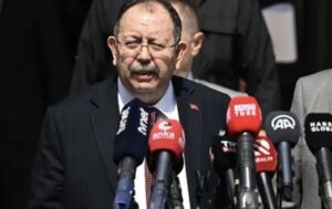 YSK Başkanı Yener, yaptığı açıklamada saat 15.15 itibariyle; cumhurbaşkanı adayları