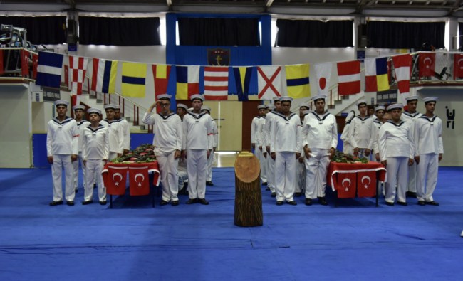 Karadeniz Bölge ve Garnizon Komutanlığınca düzenlenen etkinliğe Zonguldak Valisi Mustafa