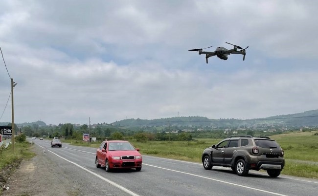 Zonguldak İl Jandarma Komutanlığı Trafik Jandarması Timlerince; seyir halinde cep telefonu
