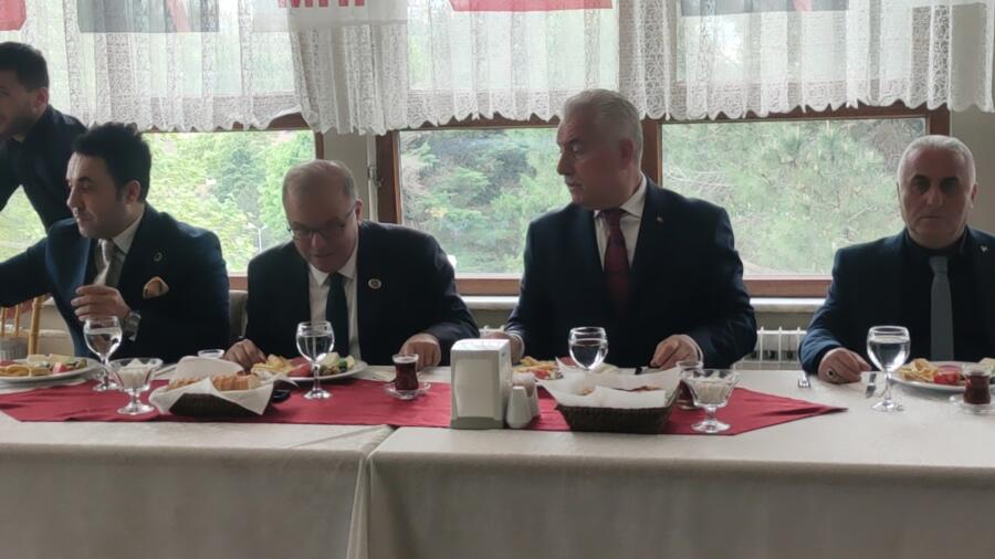 MHP Kdz.Ereğli İlçe Başkanlığı tarafından Mühendisler Derneği'nde ilçedeki muhtarlar, sivil