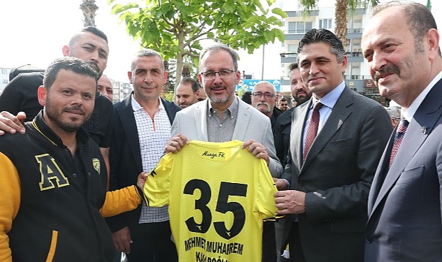 Aliağa Belediye Başkanı Serkan Acar, Aliağaspor FK’nın 3.Lige yükselmesinin ardından