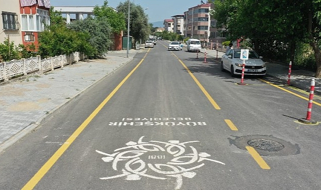 Aydın Büyükşehir Belediyesi Kuyucak Yunus Emre Caddesi’nde Çalışmalarını Tamamladı Aydın Büyükşehir Belediyesi, kentin çeşitli noktalarında yol yapım çalışmalarına devam