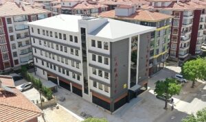 Konya Büyükşehir Belediyesi’nin Büyük Sinan Mahallesi’nde yapımını sürdürdüğü Karatay Bilgehanesi