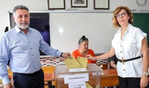 Bayraklı Belediye Başkanı Serdar Sandal, Cumhurbaşkanlığı seçiminin ikinci turunda sabah