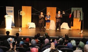 Canik Belediyesi, ilçede düzenlediği ‘Filistin Hakkında Konuşmalıyız’ tiyatro gösterisi ile