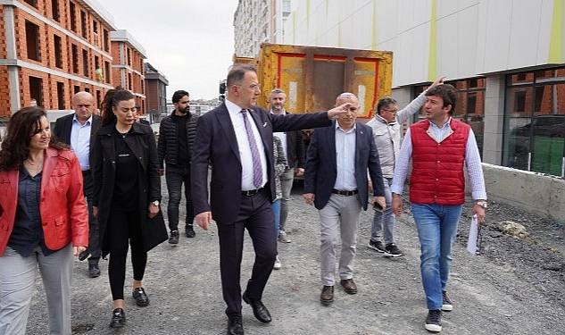 Beylikdüzü Belediye Başkanı Mehmet Murat Çalık, yapımında sona yaklaşılan Kavaklı