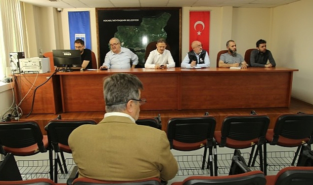 Büyükşehir Belediyesi Potasız Okul Kalmasın Projesiyle okullara voleybol ve basketbol