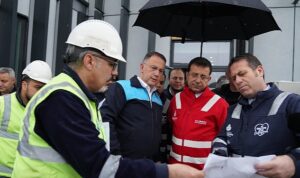 İstanbul Büyükşehir Belediye (İBB) Başkanı Ekrem İmamoğlu, Beylikdüzü Belediye Başkanı