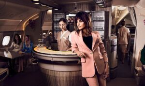 Emirates, en son reklam kampanyasında ve marka işbirliğinde Penelope Cruz'un