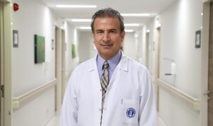 Anne sütü bebek için bir beslenme kaynağı olmasının yanında içerdiği