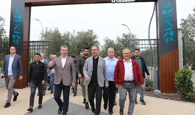 Gençlik ve Spor Bakanı Dr. Mehmet Muharrem Kasapoğlu, Bergama'da gençlerle