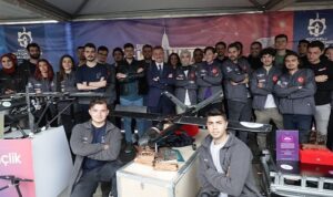 Büyükşehir, İzmit ve Gebze Kent Meydanlarında vatandaşların yoğun katılımıyla Gençlik