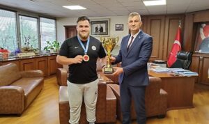 Gölcük Belediye Başkanı Ali Yıldırım Sezer, 10.Geleneksel Manavgat Yağlı Pehlivan