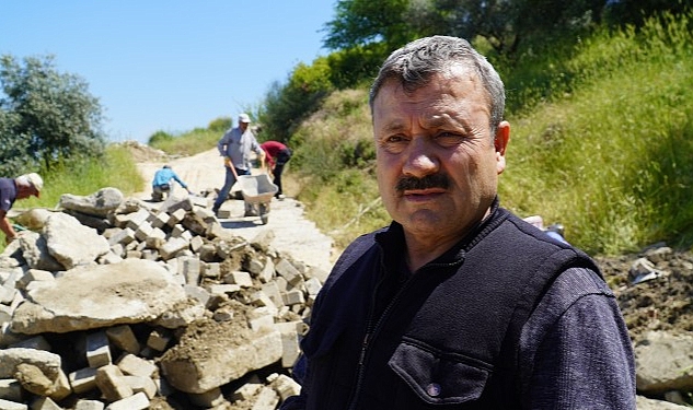 Efes Selçuk Belediyesi üreticiler için arazi yollarını düzenlemeye devam ediyor.