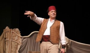 İBB Şehir Tiyatroları’nın, her yaştan seyircisini Harbiye Cemil Topuzlu Açıkhava