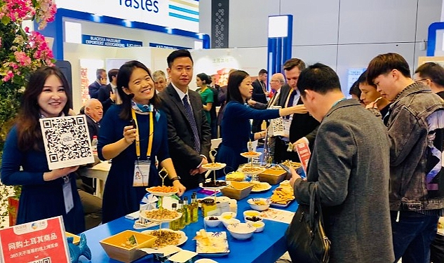 Dünya’nın ikinci büyük ekonomisi konumundaki Çin Halk Cumhuriyeti’nde 5-10 Kasım