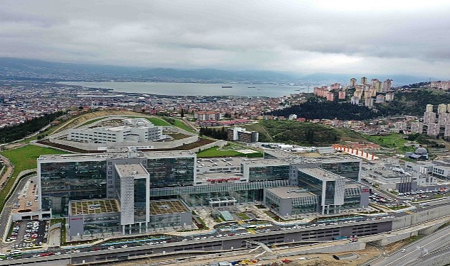 Kocaeli Büyükşehir Belediyesi, ilçelerden Şehir Hastanesine aktarmalı ulaşan vatandaşlar için