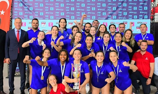 İzmir Büyükşehir Belediyesi Gençlik ve Spor Kulübü Su Topu Kadın