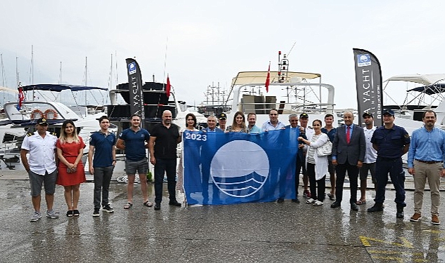 Kemer’de 4 tekneye mavi bayrak belgesi verildi Türkiye’nin en önemli turizm merkezleri arasında yer alan Kemer’de Eliza