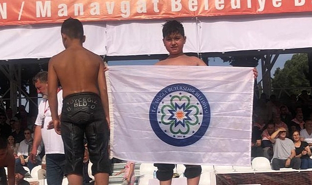 Muğla Büyükşehir Belediyesi Gençlik ve Spor kulübü sporcuları 19 Mayıs