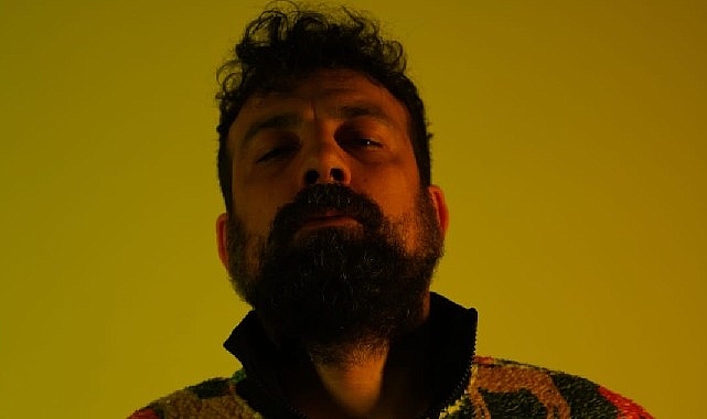 Başarılı rapçi Oversize, yeni şarkısı "Geri Gel" ile dinleyicileri kendine