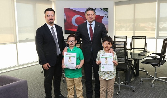 Aliağa Belediye Başkanı Serkan Acar, ‘Uluslararası STEM Olimpiyatları’nda kodlama kategorisinde
