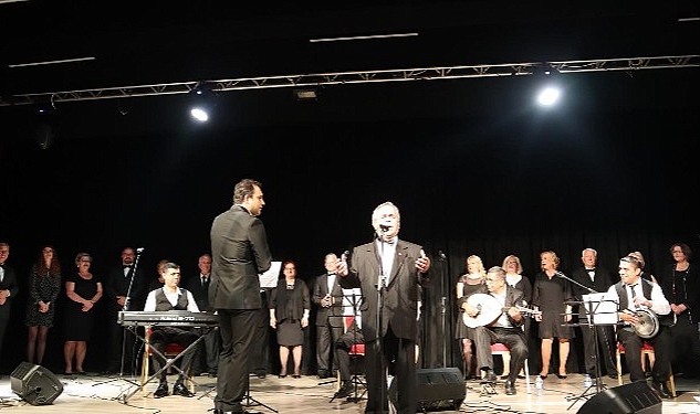 Türk Müziği Korosu kulakların pasını sildi Şef Salih Demirci yönetimindeki Saray Belediyesi Türk Müziği Korosu “Yeşilçam