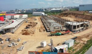 Büyükşehir’in Gebze bölgesine kazandıracağı yeni hal binasında işler yoğun tempoda