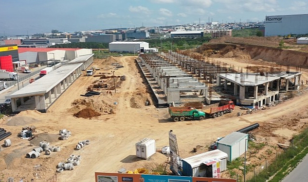 Büyükşehir’in Gebze bölgesine kazandıracağı yeni hal binasında işler yoğun tempoda
