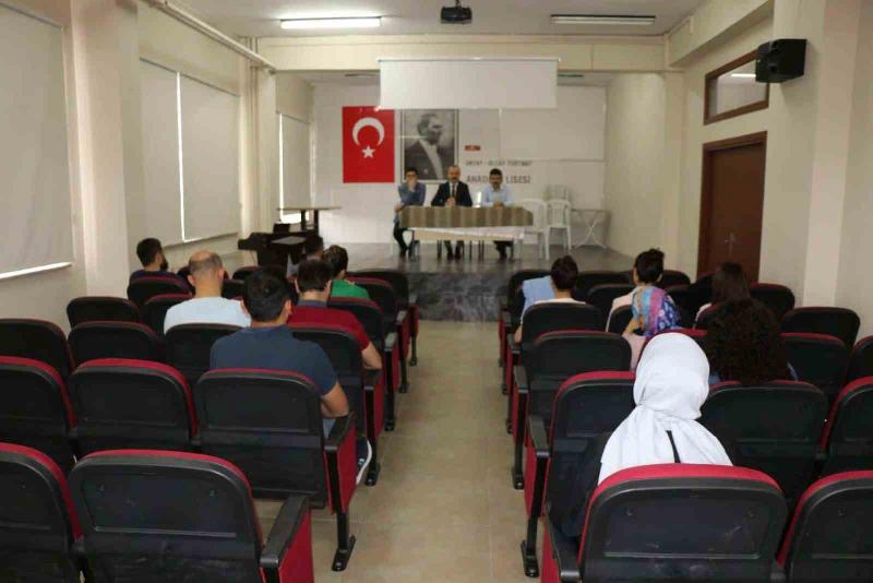 2023 LGS ve YKS bilgilendirme toplantısı gerçekleşti Zonguldak’ın Çaycuma ilçesinde Liselere Geçiş Sistemi (LGS) ve Yükseköğretim Kurumlarına