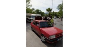 Zonguldak’ın Ereğli ilçesinde meydana gelen zincirleme trafik kazasında maddi hasar