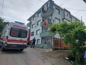 Zonguldak’ın Ereğli ilçesinde bir evde elektrik kontağından çıktığı tahmin edilen