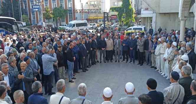 Devrek’te 55 kişilik hacı adayı kafilesi dualarla uğurlandı. Devrek’te 55