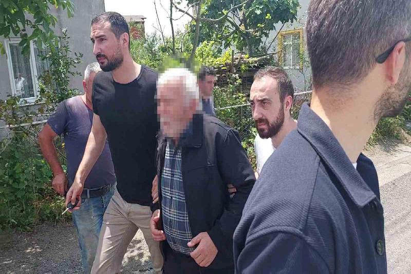 Zonguldak’ın Ereğli ilçesinde ağabey kardeş arasında çıkan kavgada bir kişi