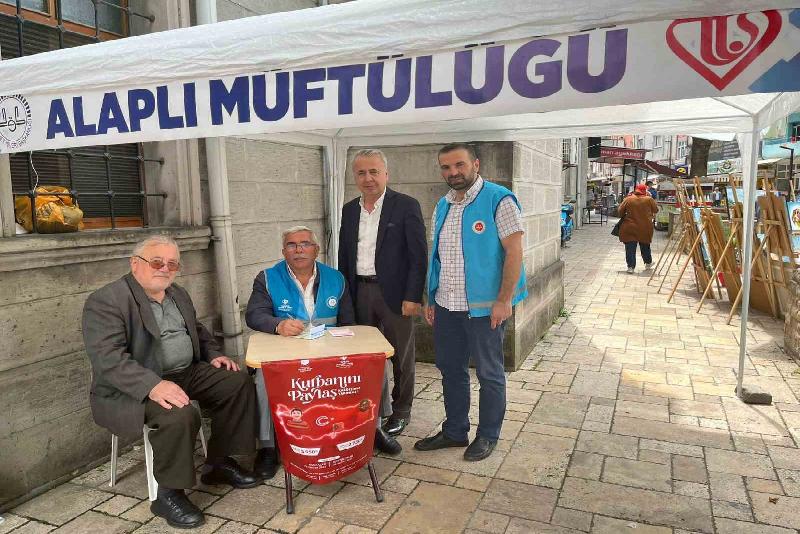 Zonguldak’ın Alaplı İlçe Müftülüğü tarafından vekalet yoluyla kurban bağış standı