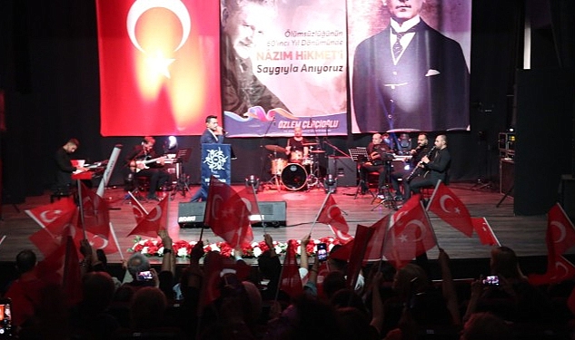 Aydın Büyükşehir Belediyesi ‘Memleket Şairi’ Nâzım Hikmet’i Andı Aydın Büyükşehir Belediyesi, evrensel şairlerden Nâzım Hikmet'i aramızdan ayrılışının 60.