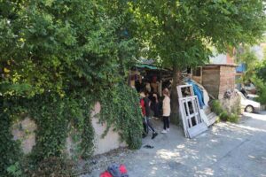 Karabük’te cezaevine girmesine sebep olan gelini oğlu ve eşini öldürmek