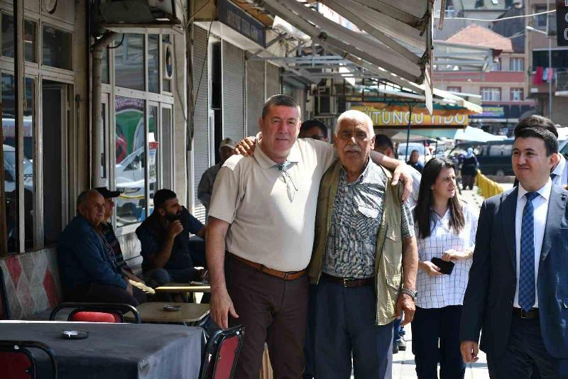 Alaplı Belediye Başkanı Nuri Tekin, yaklaşan Kurban Bayramı öncesinde esnafları