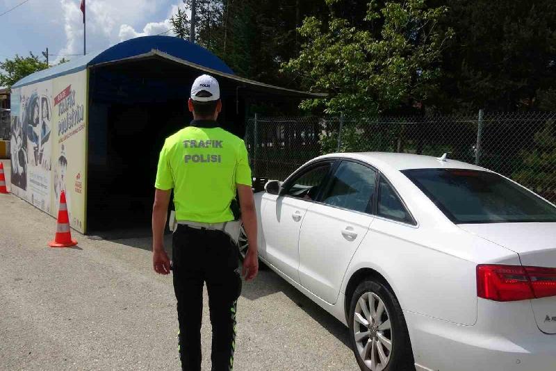 Bolu İl Emniyet Müdürlüğü Bölge Trafik Denetleme Şube Müdürlüğü ekipleri,