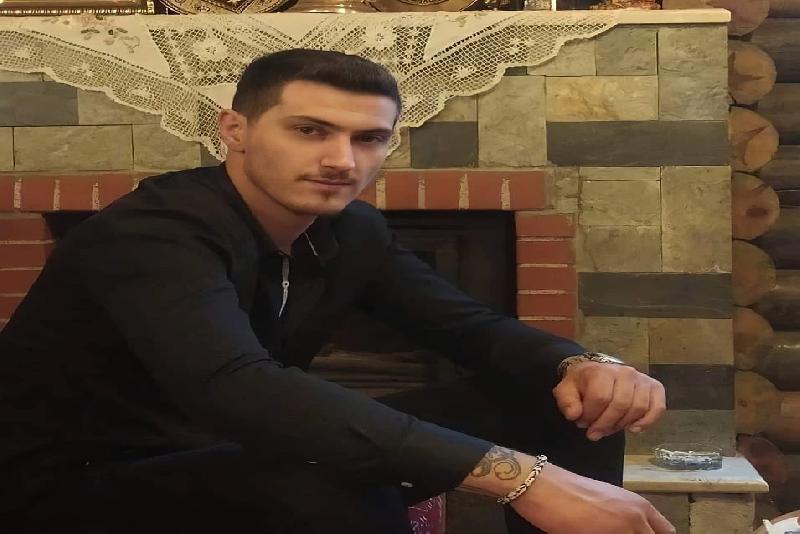 İşçilerin üzerine tavan vinci düştü: 1 ölü, 1 yaralı Bolu’nun Gerede ilçesinde faaliyet gösteren fabrikada çalışan işçilerin üzerine tavan