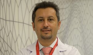 Çocuklarda, özellikle hızlı büyüme dönemlerinde omurgada eğrilikler yaşanabiliyor.