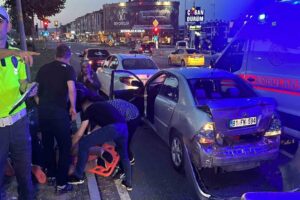 Düzce’de meydana gelen iki ayrı kazaya karışan 2 kişi yaralandı.